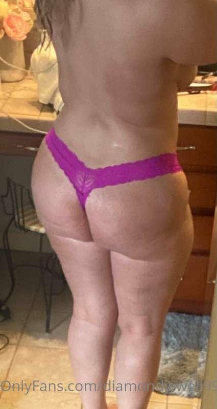 Whose free tonight for customs or live? I’m ready to be naug..