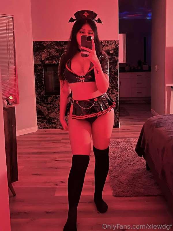 wanna see my dark side? 🖤