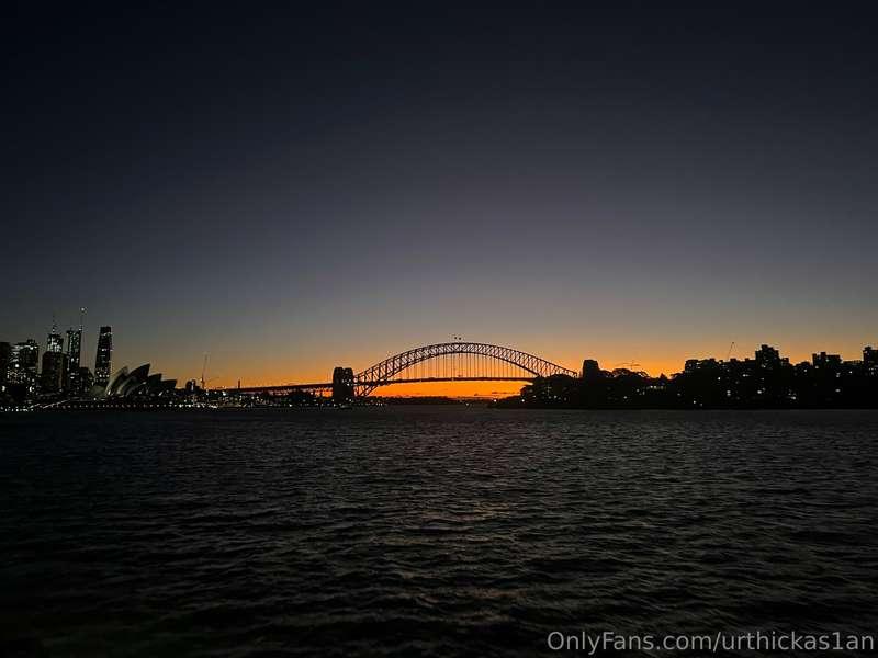 I’m here! Who’s paying for my hotel tonight 😜