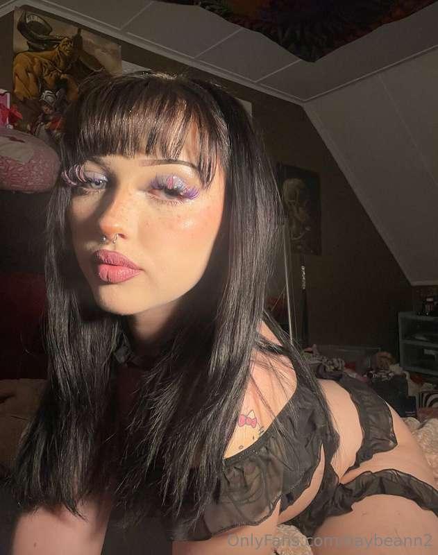 Sex vids pinned on @haybeann (my main)