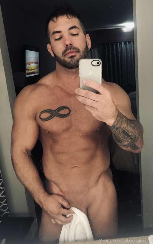 Tip this post for a free trial link to my ALL NUDE xxxclusiv..