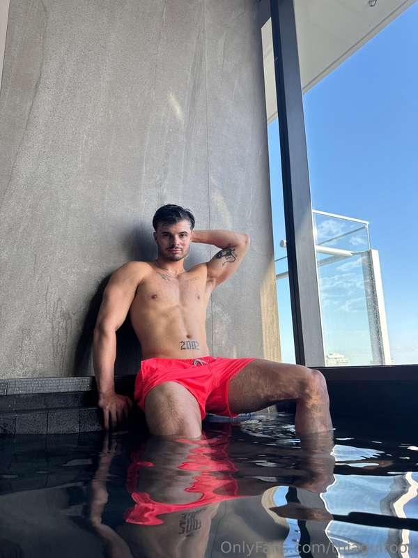 🟥🤩 Hey bb, write me a private message I want to cool off wit..