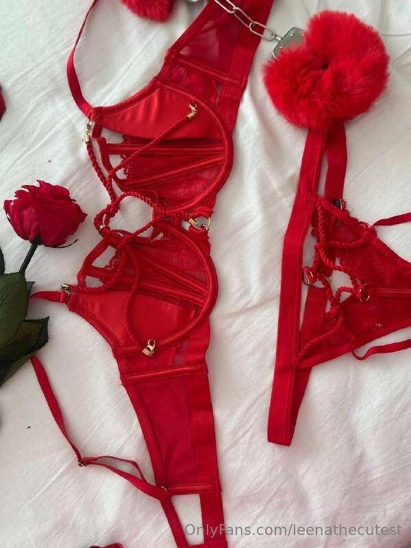 emiliaabrookss image #0