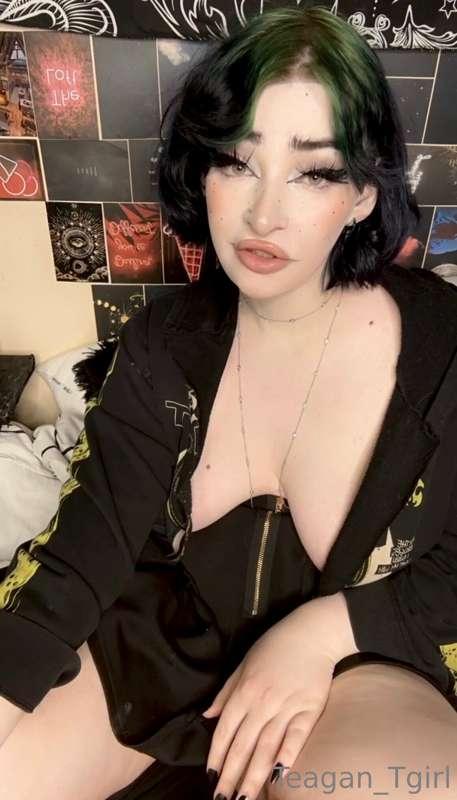 Good morning 🥰!! Thot Tapes 4 comes out tonight! A semi mont..