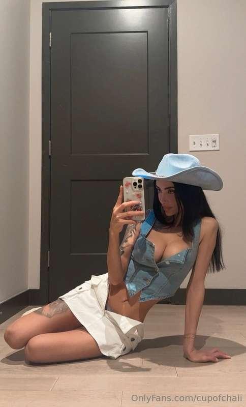 when are you going to let your COWGIRL ride? 😩