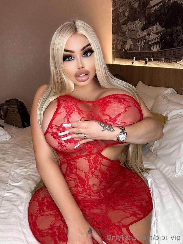 Come get lost in my world.😈