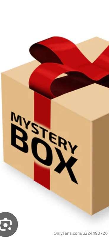 Mmm just tip me $5 to receive 2 mystery lil videos baby xx