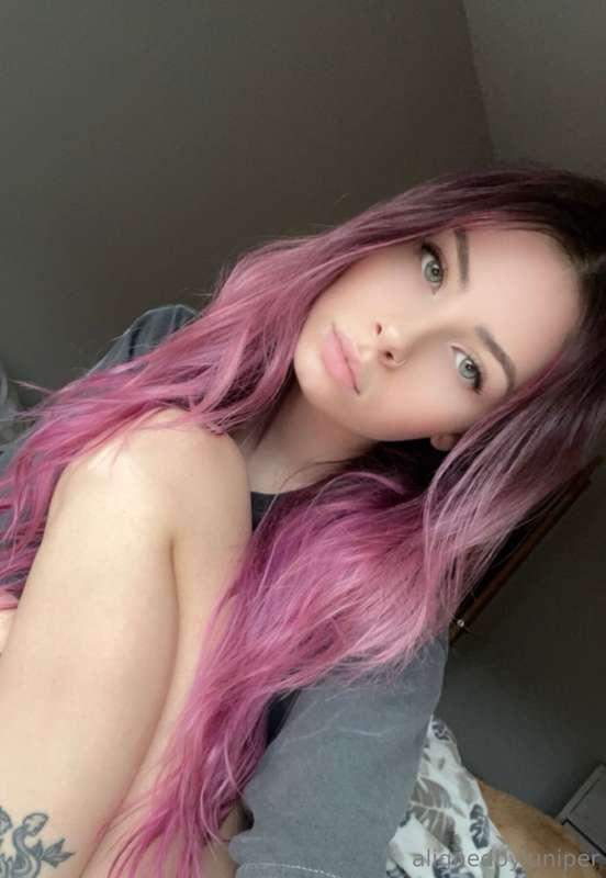 I miss you. Message me 💬💕