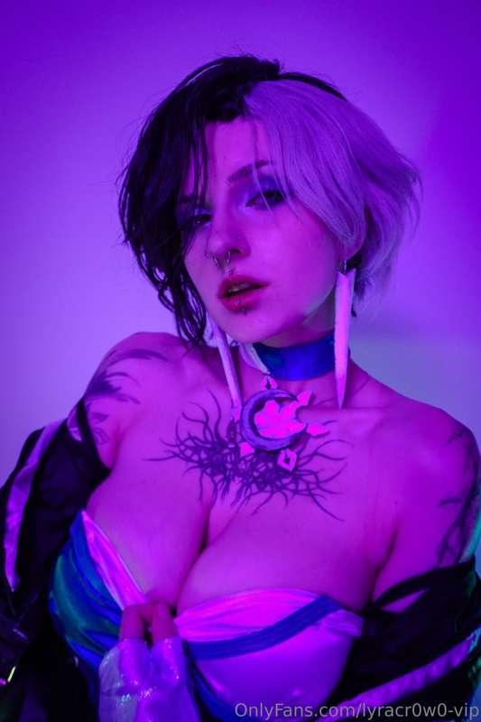 just dropped a hot af luna snow set with all kinds of nude, ..
