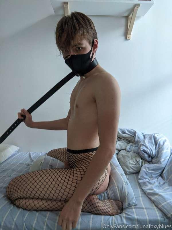 Can I be your pet? 👄