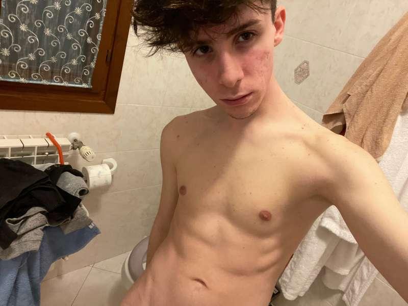ho messo l’abbonamento a pagamento, scrivetemi in privato se..