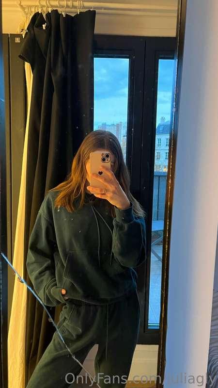 Mirror, mirror on the wall.......😇