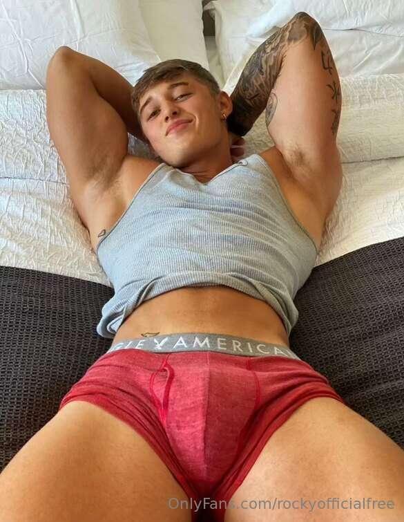 Hey guys I’m hooking you all up today with my friend @ripped..