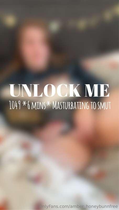 I LOVE READING SMUTTY BOOKS AT THE MINUTE 🤭📚 I get turned on..