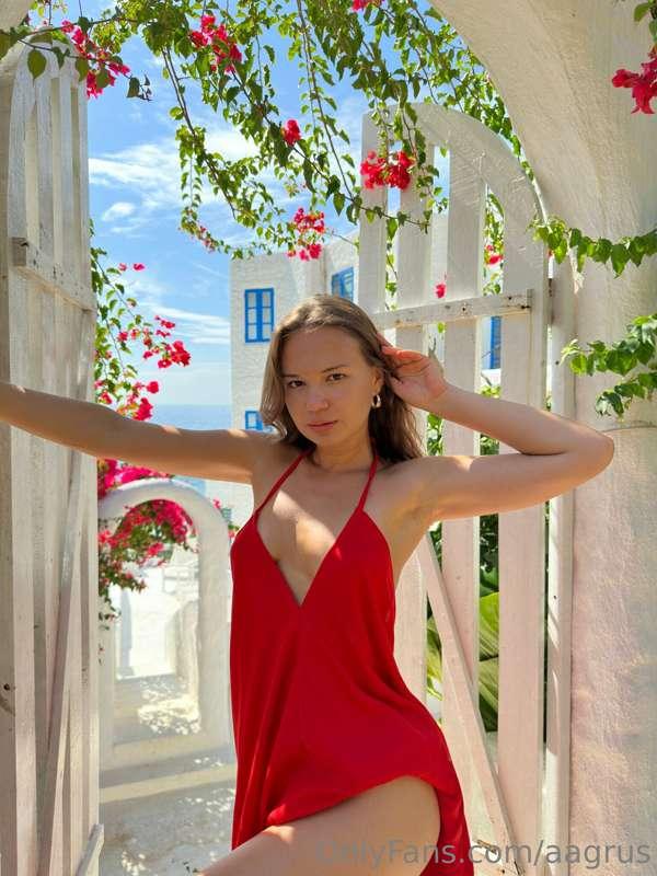 Red woman 🍓