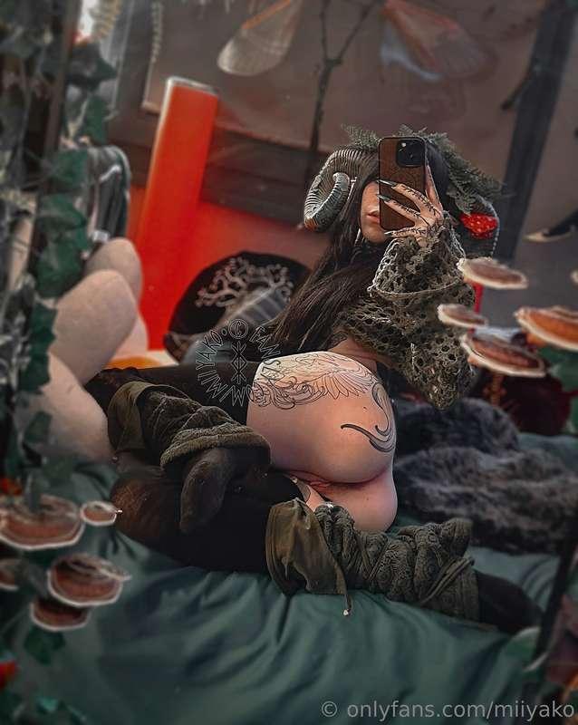 This little fantasy creature would love to share the bed wit..