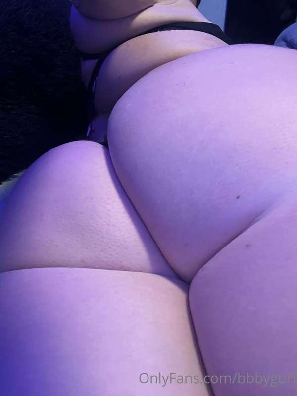 are you an ass or tits type of person? 🤪