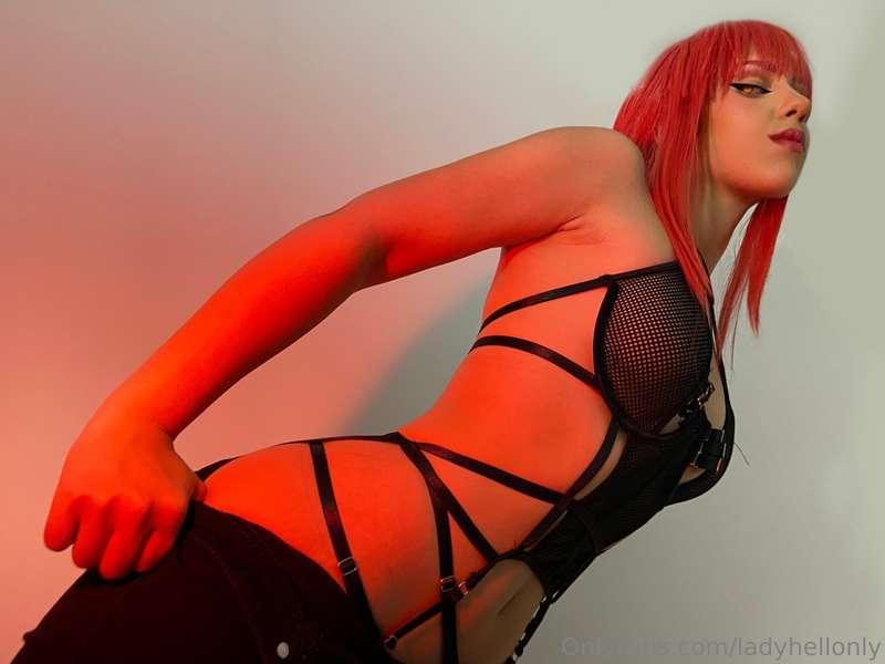 Debería hacer un set nuevo de Makima? 😳