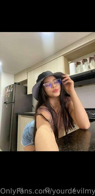 @prettie_cutiee  
soy de Colombia, subscribe is free, I hope..