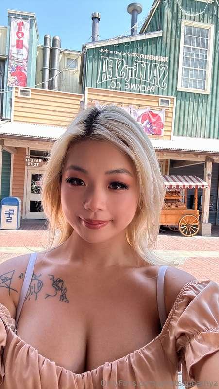 Guess where I am 😘