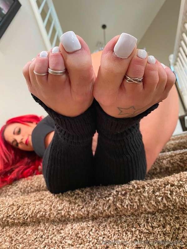 and when the camera zooms out, you'll see these big soles an..