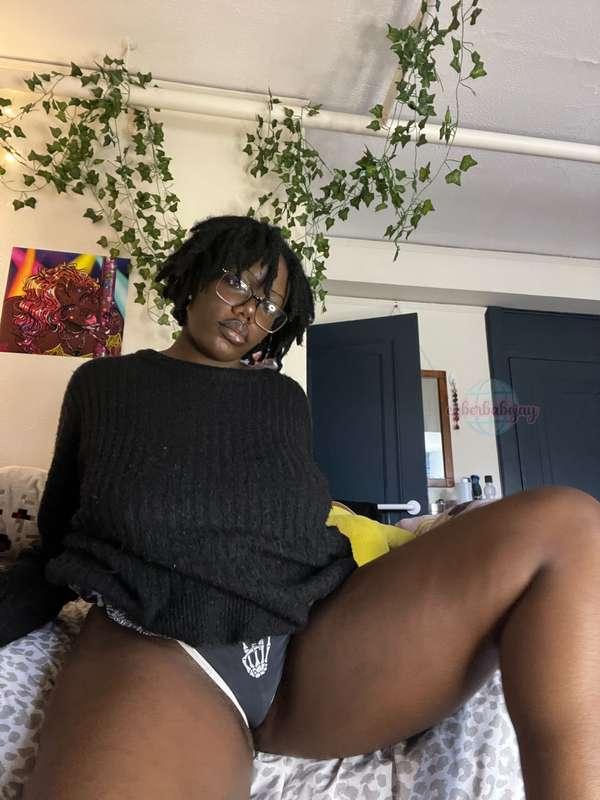 some naughty pictures from today🖤 my outfit was so cute but my pussy is cuter🤭
#fyp ♡ #bush ♡ #ebony ♡ #hairypussy ♡ #platformboots ♡ #bigtits