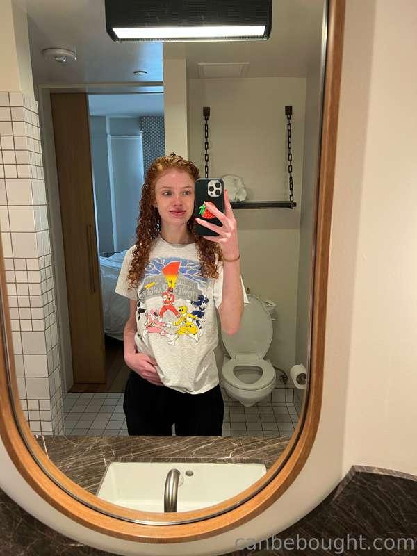 Do you like my shirt? (´• ω •`)