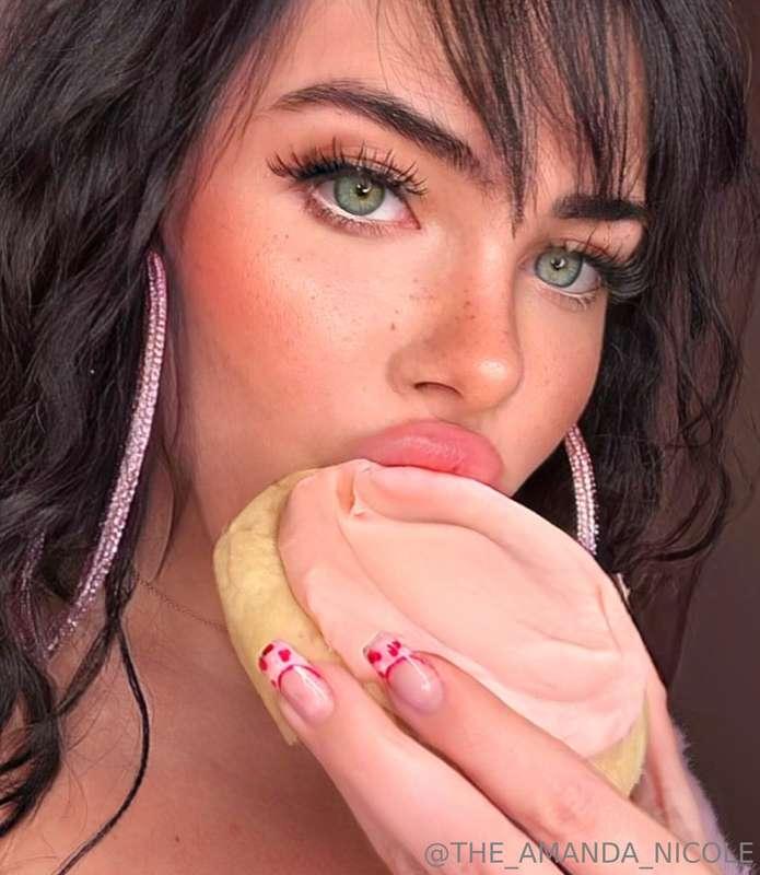 I bet you wish it was your cock on my lips 😏