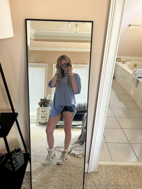 Slaying the game with my pretty vibes🥰