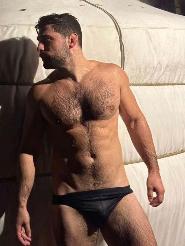 Hot and cold at the same time 🌡️ #sauna #hairychest #beard #fitboy