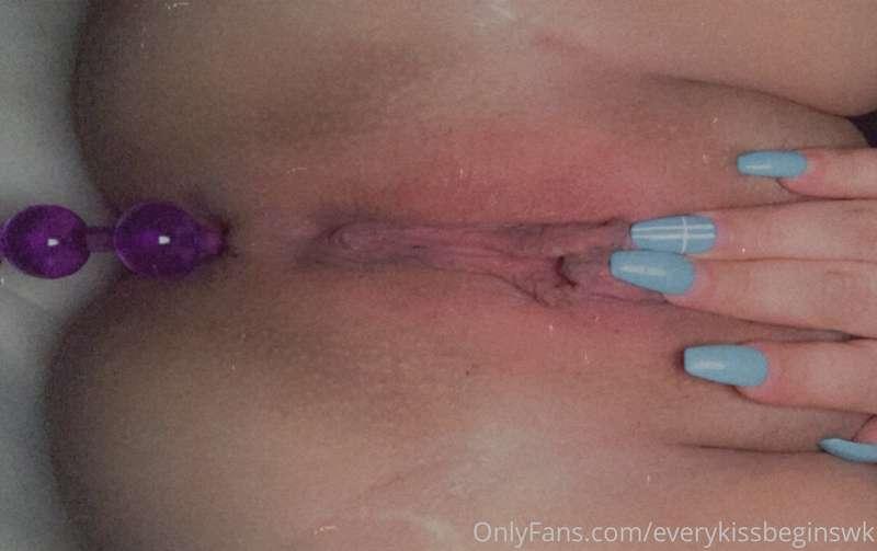 Who wants to fuck my pretty pussy 😘🤤 send me some tips and I..