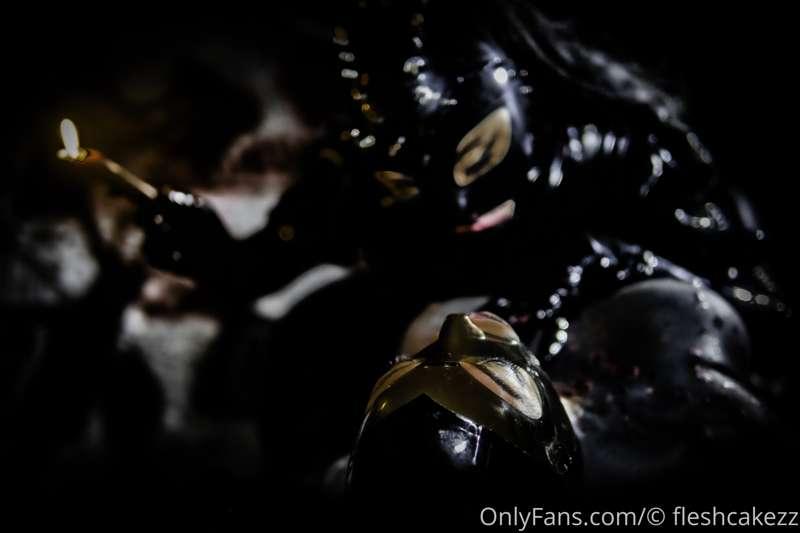 🦇
With  @sweetseverine 
Photo by @muttersprache_dmiyf