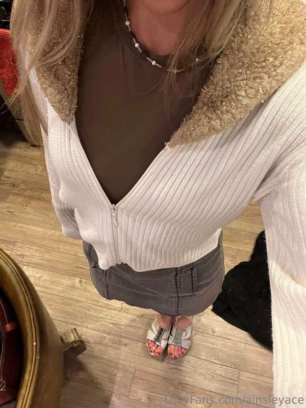 It’s the cute outfit and no panties under the skirt for me 😛..