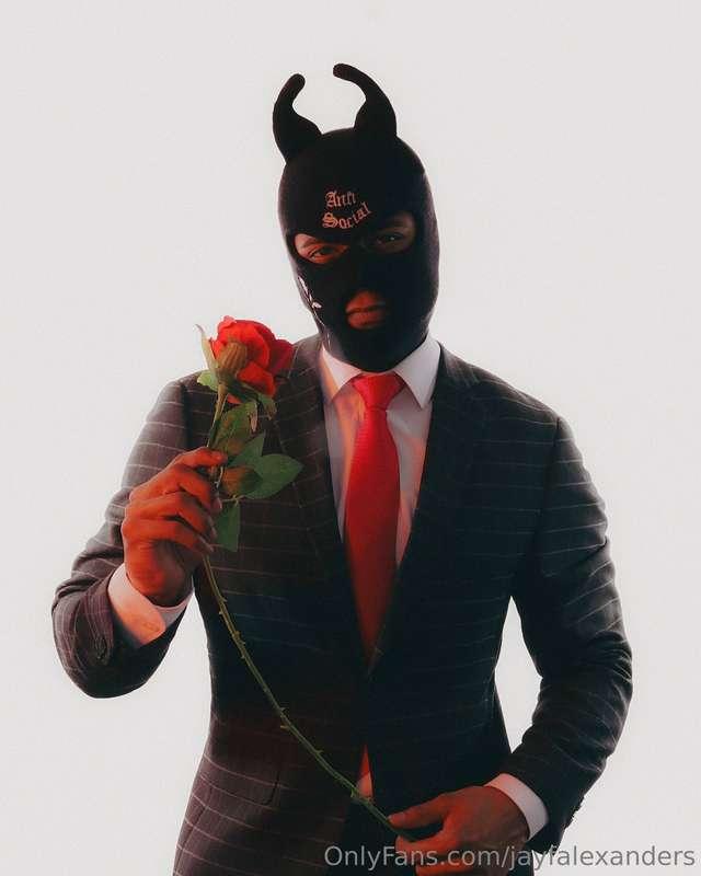HAPPY FUCK!NG VALENTINE🥀In a world of chaos, love is a synon..