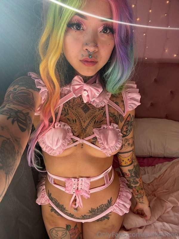 Do you believe girls with colored hair should rule the world..
