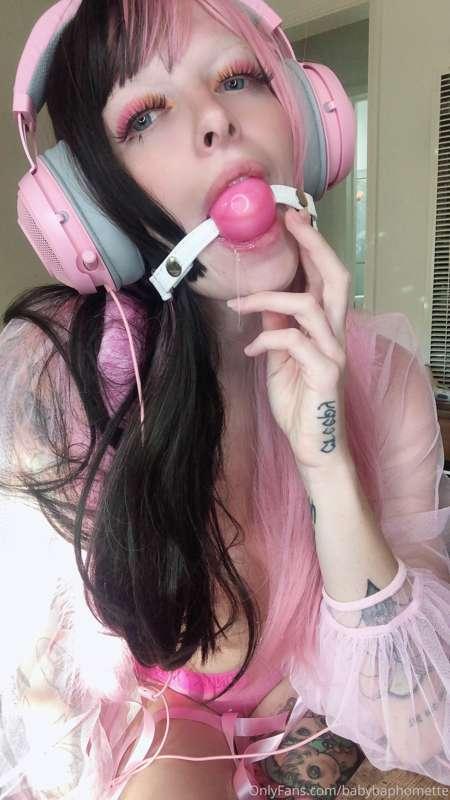 uuuung I love ballgags so much :3
