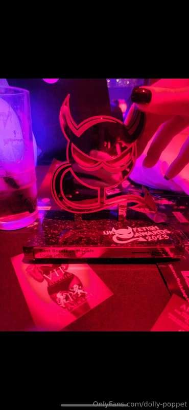 WE DID IT!!!!!! 😭🎉🥂  ✨I have won the Best Bondage Model of t..