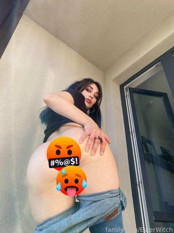 esterwitch image #1