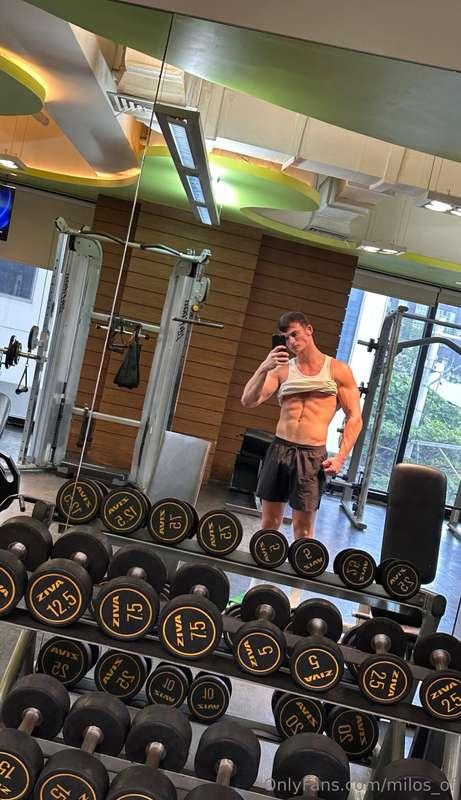 Not skipping gym day… not now, not ever. Muscles are waking ..