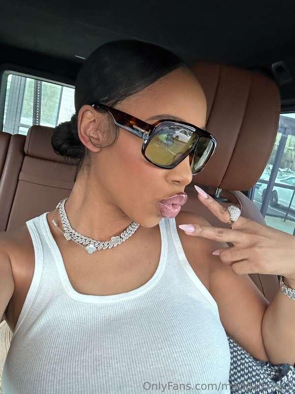 Good Morning! 💋 Say it back in my Dms🙈