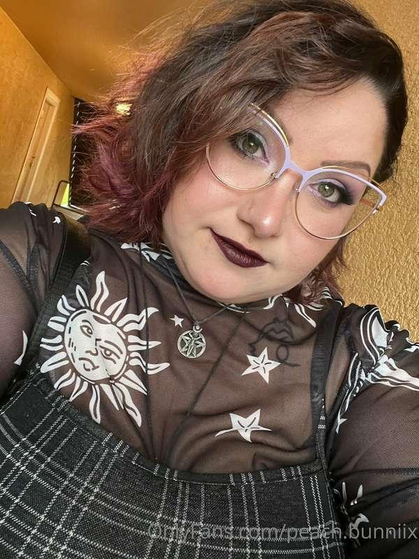 I never post myself out of cosplay, but I felt super cute to..