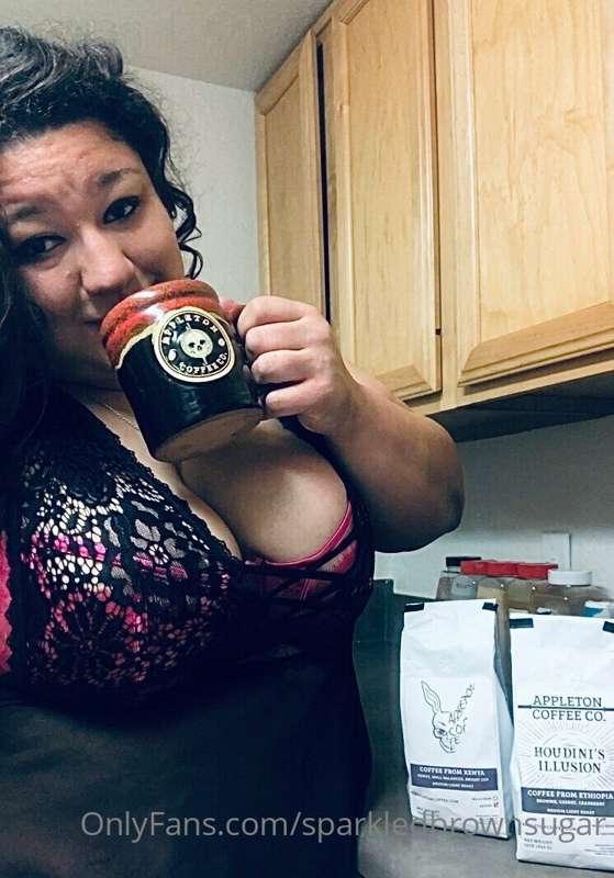 Hey still a sexy post with some coffee 😏😉

Thought it be fun..