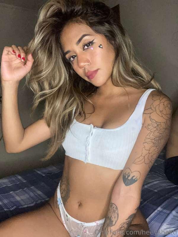 Mi chochito está tan mojadito que se oye… 😏💦 ¿Quieres oír có..