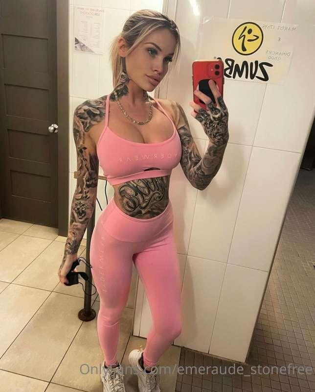 👉🏼Come write me privately for special requests 😏🙊
👉🏼Follow m..