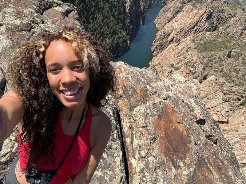 Join me 💕👉🏽 @aprilblaze 