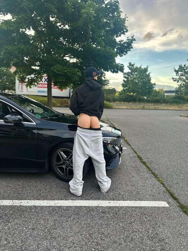 Do you like my cute ass?🫣