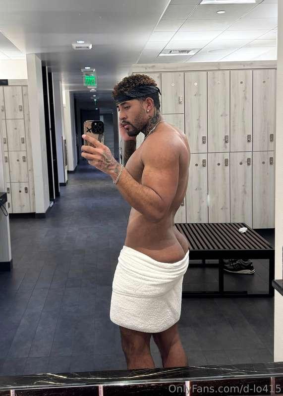 Who wanna see the rest? 🤭