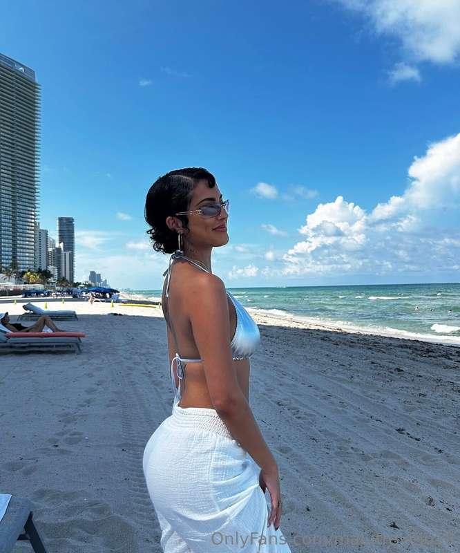 miami girl 🌴