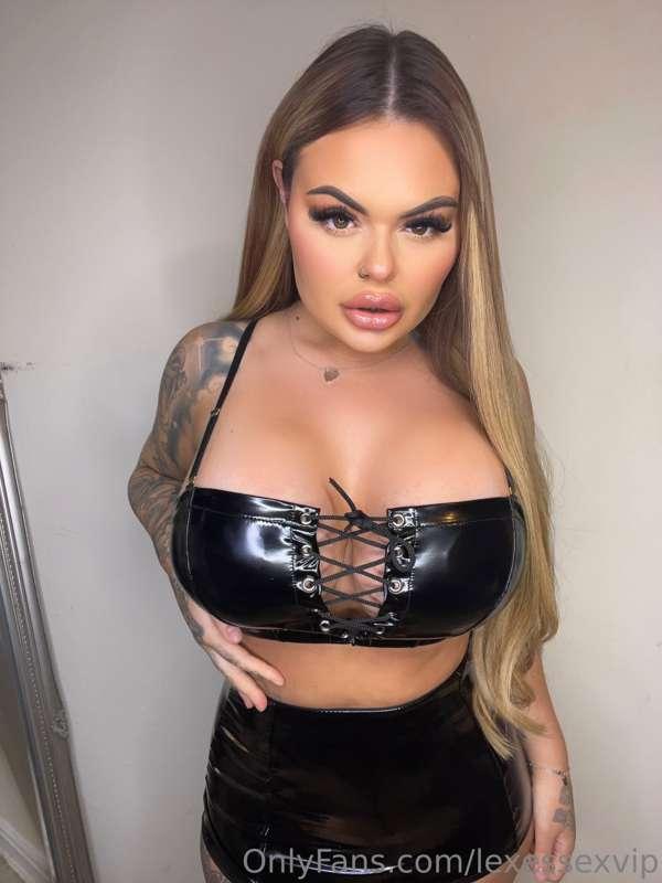 I know I make your cock hard 🍆