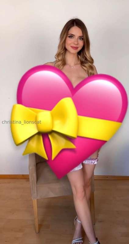 Little sneak peek of what's to come soon😋💝